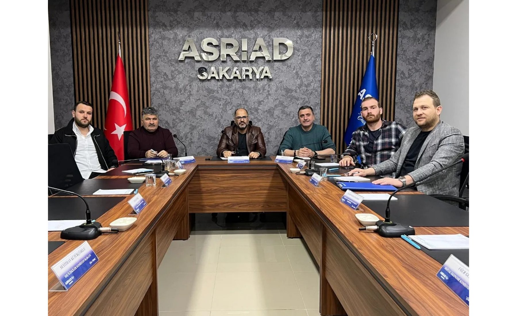 Teşkilatlanma Komisyon Toplantımızı, Teşkilat Başkanımız Sn. Zafer Tan Başkanlığında Komisyon Üyelerimizin de katılımlarıyla gerçekleştirdik.