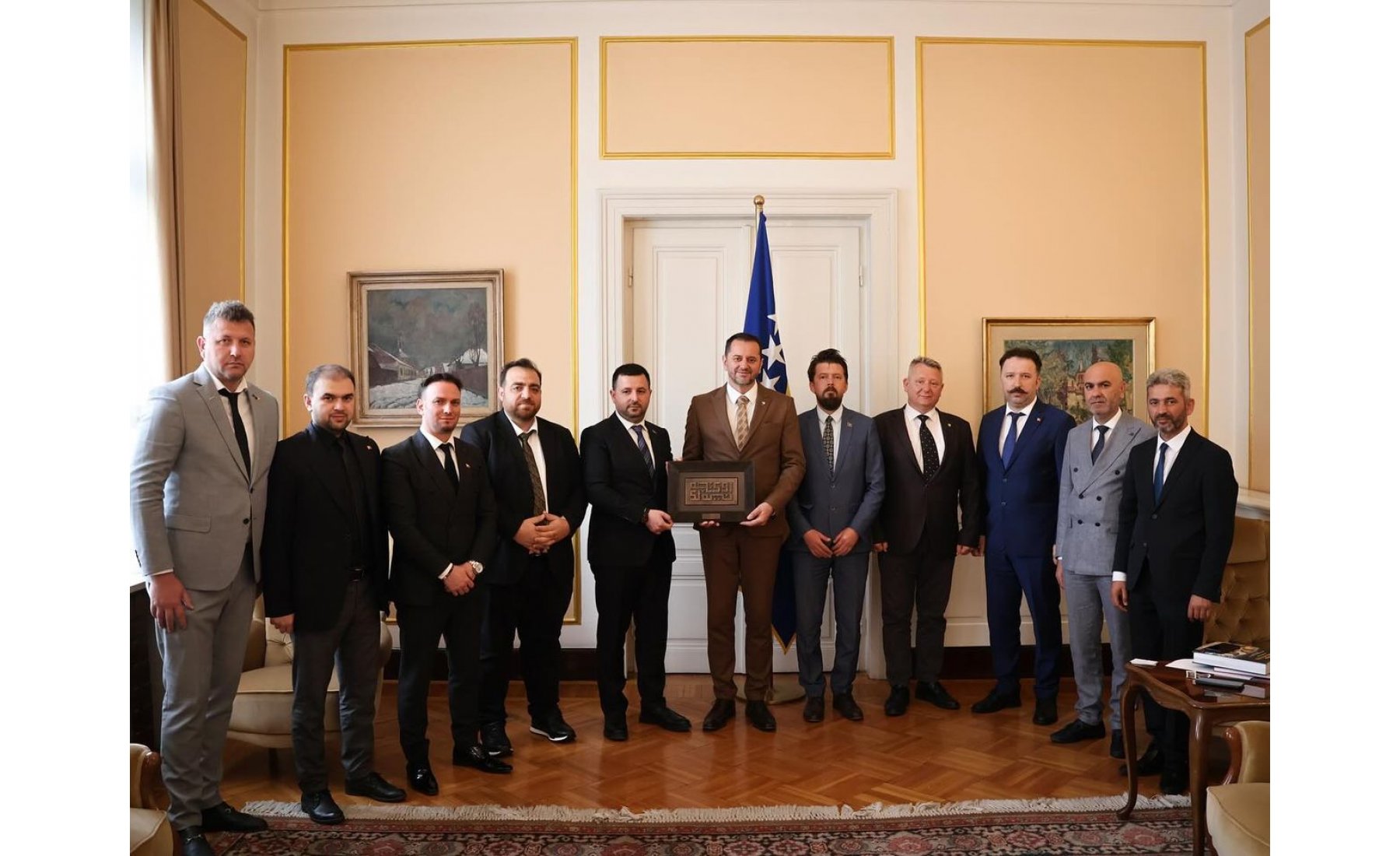 Asriad Sakarya olarak düzenlemiş olduğumuz Bosna Hersek İş Seyahati ve İş Formu kapsamında heyetemizle birlikte Bosna Hersek Cumhurbaşkanlığı’nda, Cumhurba
