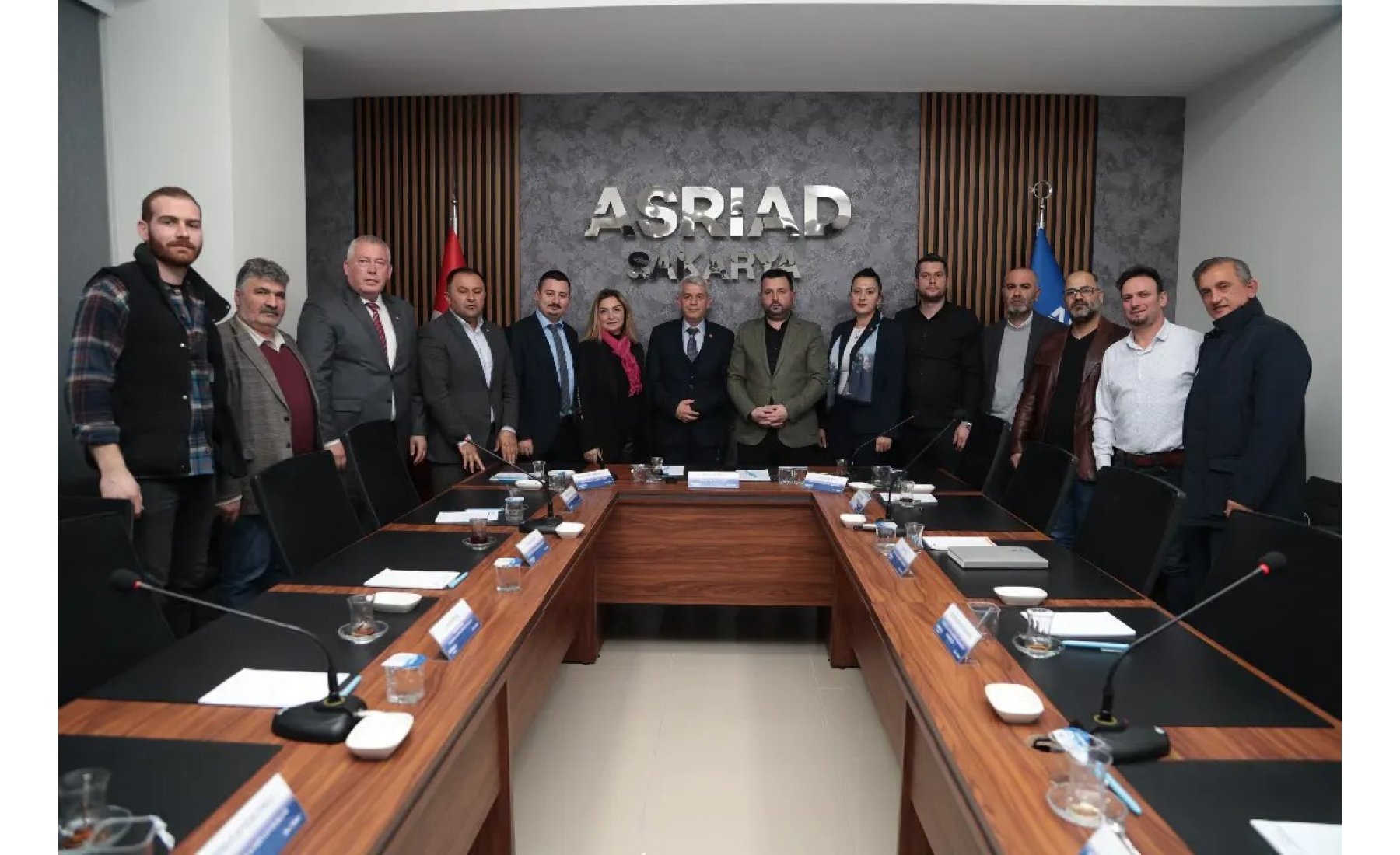 CHP Serdivan Belediye Başkan Adayı Sn. Aydoğan Arslan ve ekibine nazik ziyaretleri için teşekkür ederiz.